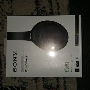 Sony headphones noise cancelling. WH-1000XM4